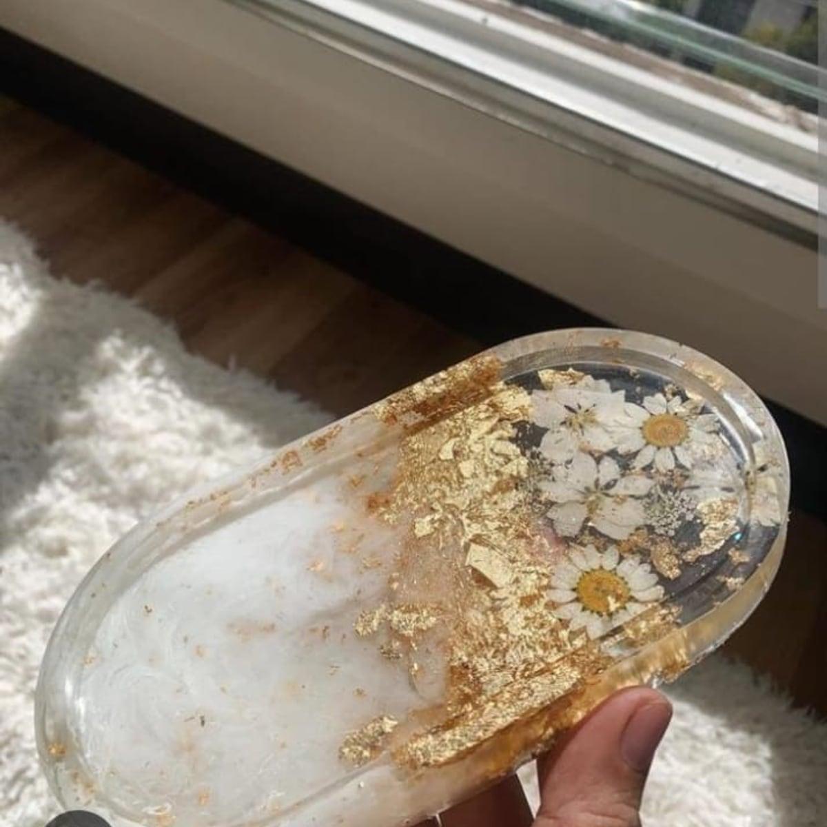 Dried Flower Resin Tray, view 1