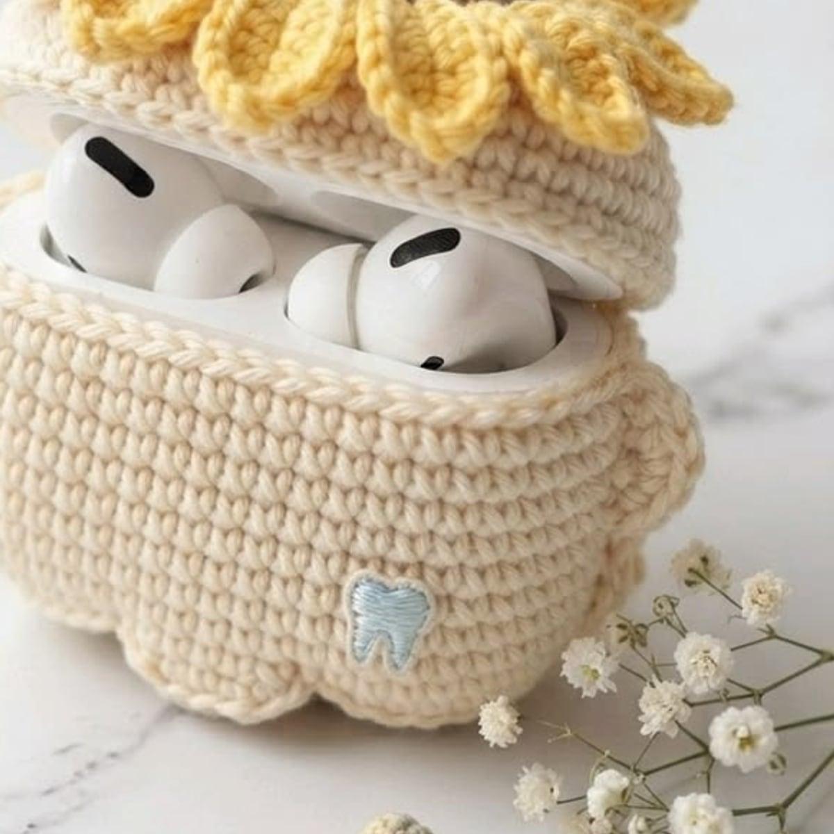 Sunflower AirPods Case, view 1
